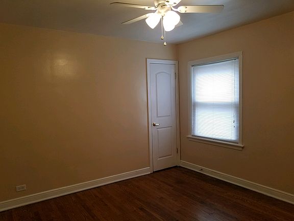 Main BR w/ custom closets 