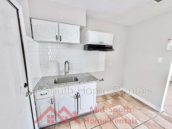 5th image of 1825 Castalia St APT 3