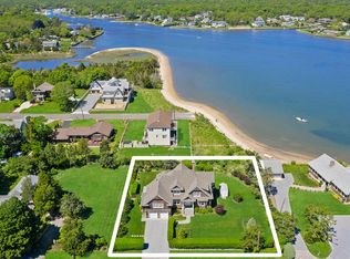 19 E Point Ln, Hampton Bays, NY 11946
