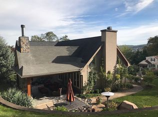 12 Sophia St, Bloomingdale, NJ 07403