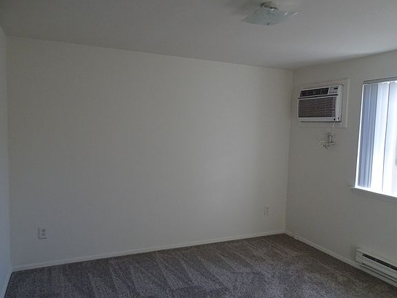 2nd image of 1471 W Sandalwood Dr