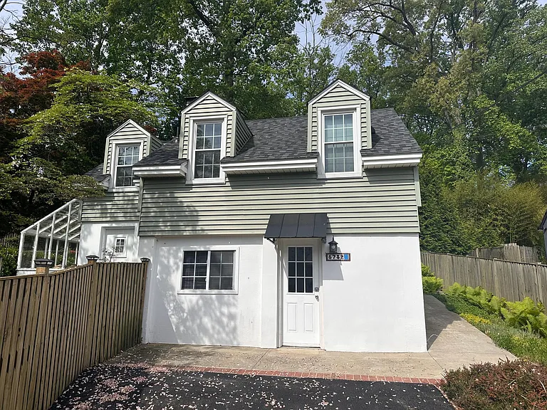 Bradley Blvd — Photo 1