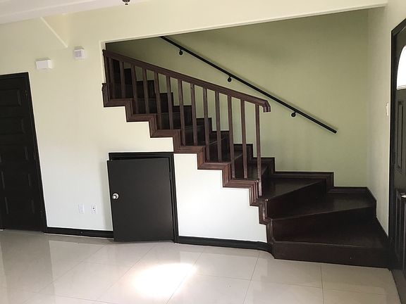 4th image of 1308 E Daffodil APT C