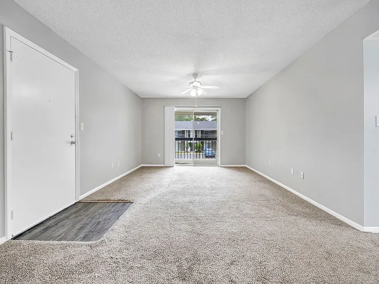 Landmark Woods Apartment Homes — Photo 48