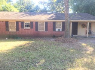 207 Martin Ave, Rolling Fork, MS 39159