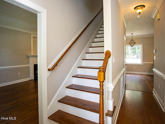4th image of 3715 Martha Lane N
