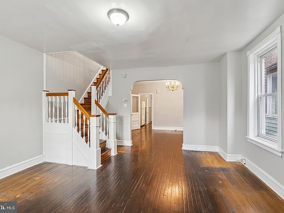 3rd image of 4718 Rosehill St