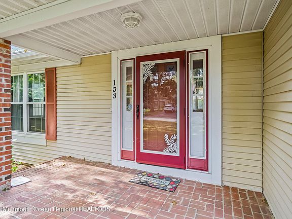4th image of 133 Lauren Lane