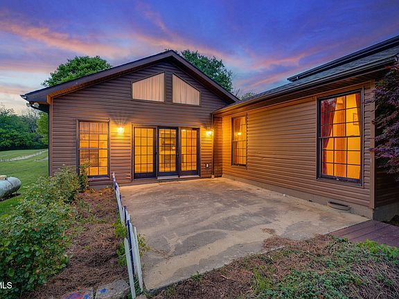 4th image of 147 Britton Ln