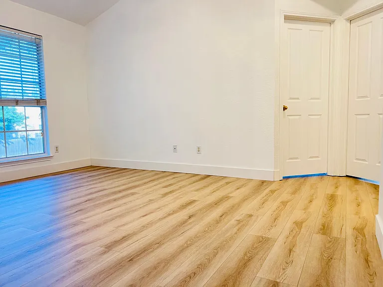 8021 Luling Ln — Photo 28