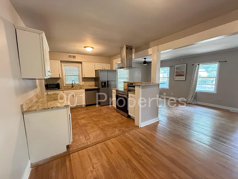 4850 Flamingo Rd — Photo 5