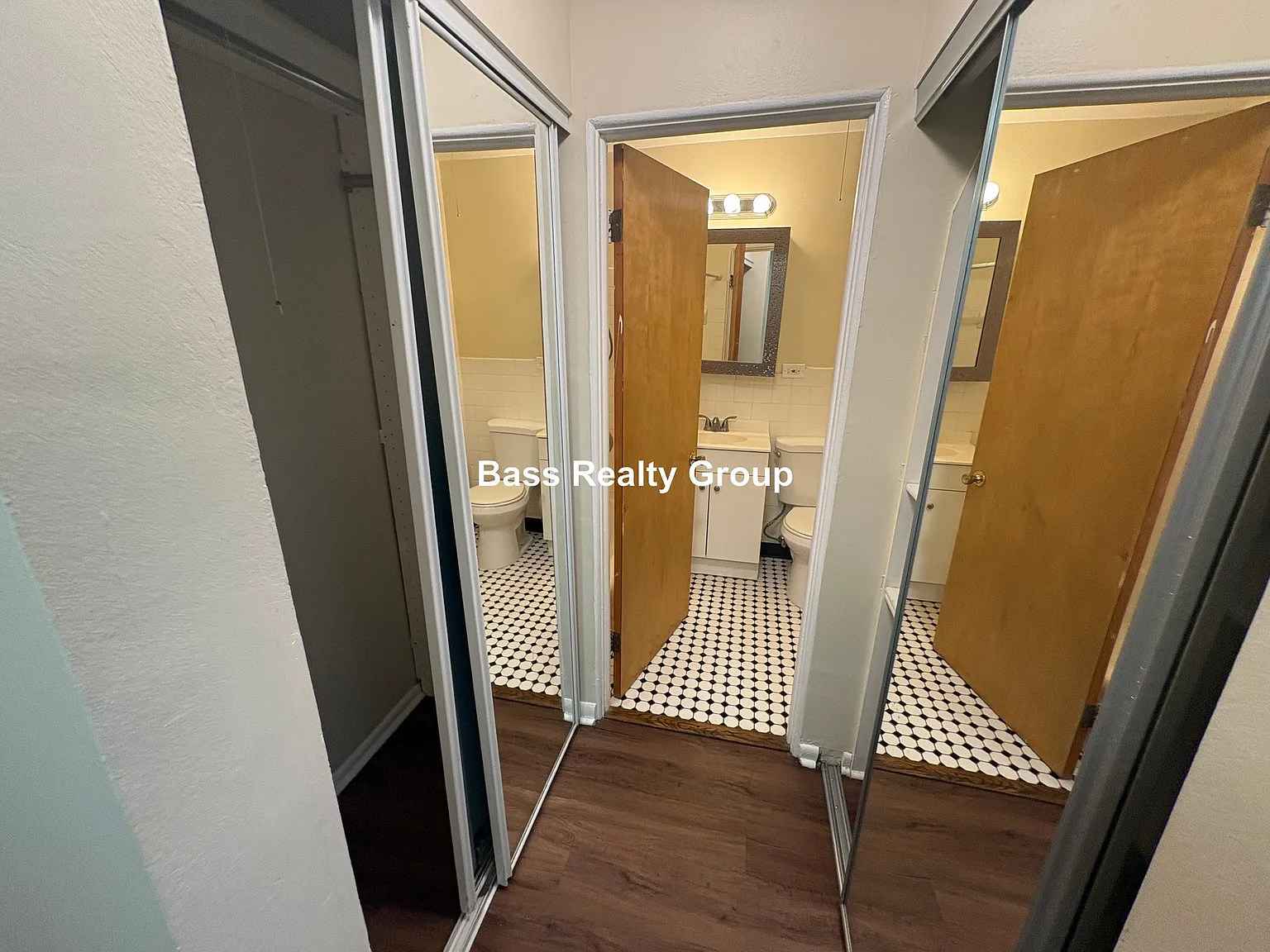 Studio, 1.0 bath, $1,300 — Photo 3