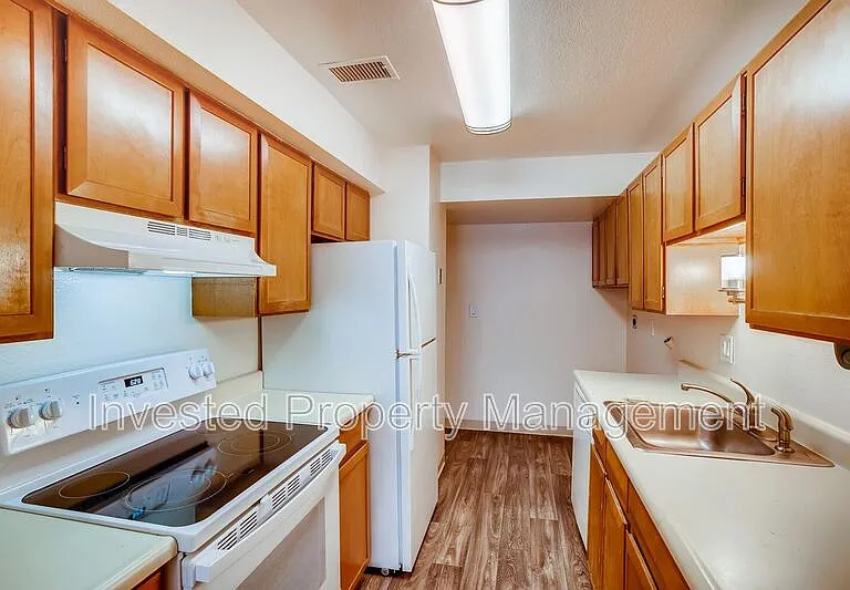7275 S Xenia Cir #A — Photo 5