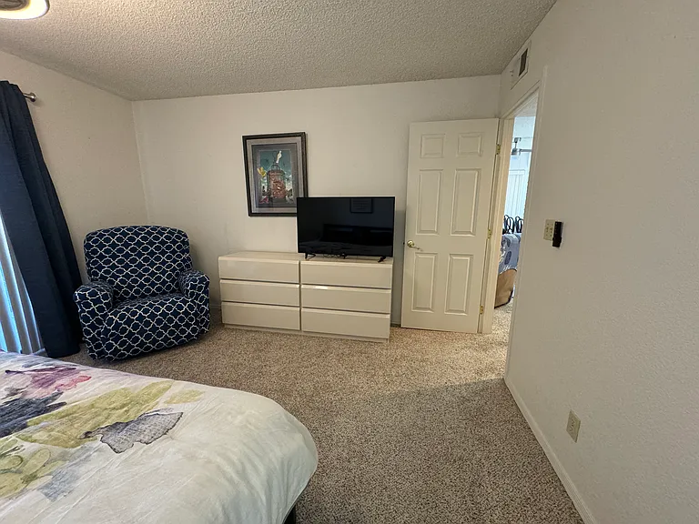 2022 Merrill Ln #3I — Photo 7