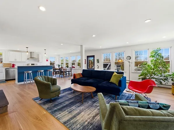 27 Gee Ave, Gloucester, MA 01930