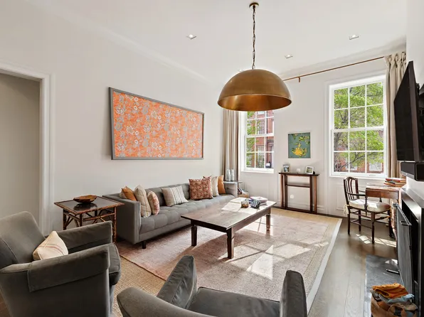 347 West 22nd Street 3 image 2 of 13