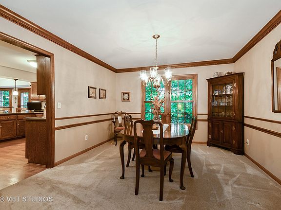 3rd image of 638 Sylvan Pl