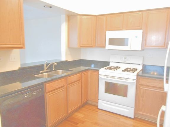 4th image of 710 Stuarts Dr