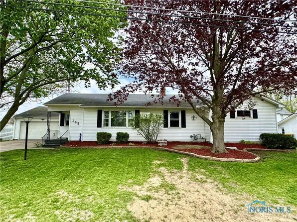 102 Pearl St, Stryker, OH 43557