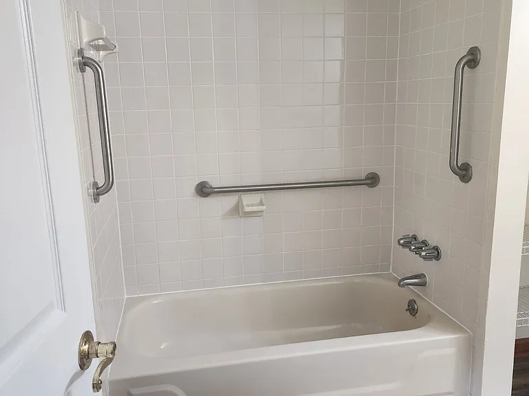 200 Independence Ln #B1 — Photo 5