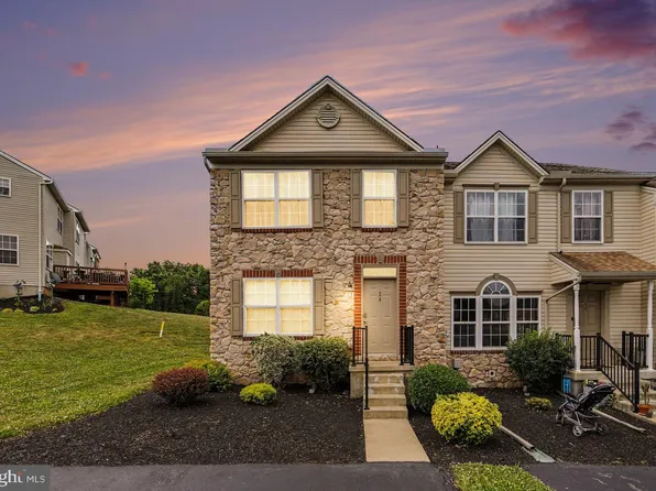 20 Buttonwood Ln #20, York, PA 17406