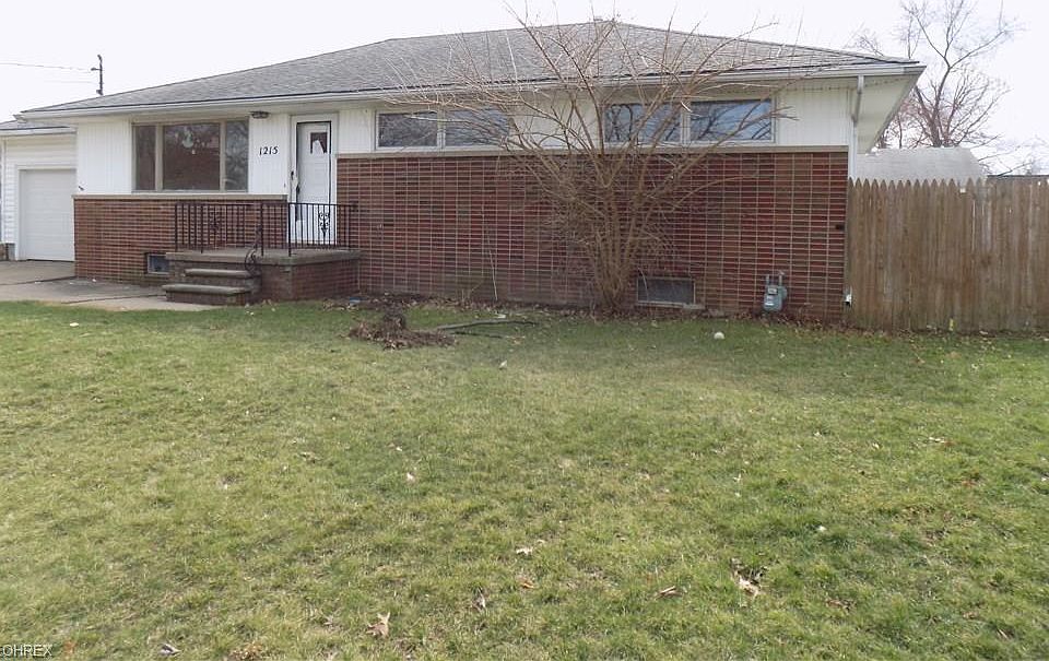 1st image of 1215 Parkway Dr