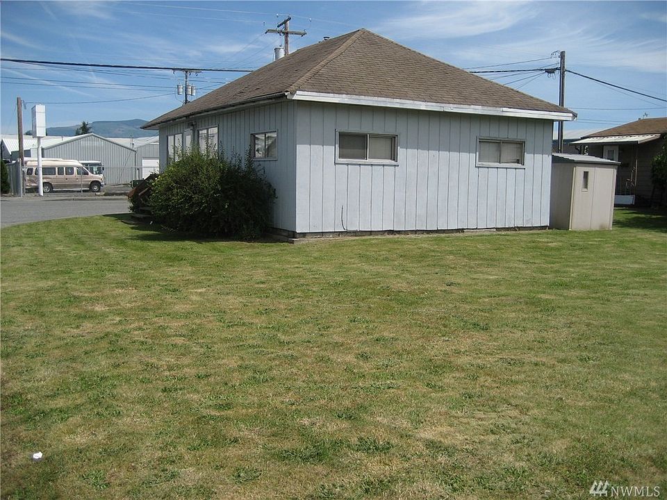 2nd image of 332 E Rio Vista Ave