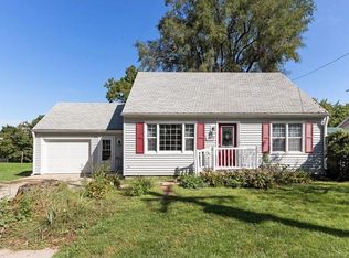 1102 N 4th Ave W, Newton, IA 50208