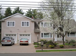 206 Anderson Ave, Closter, NJ 07624