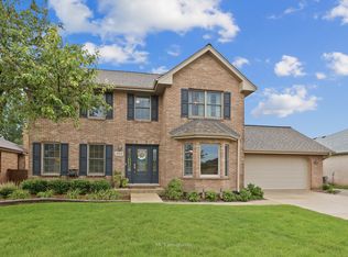 1925 Egerton Ct, Woodridge, IL 60517