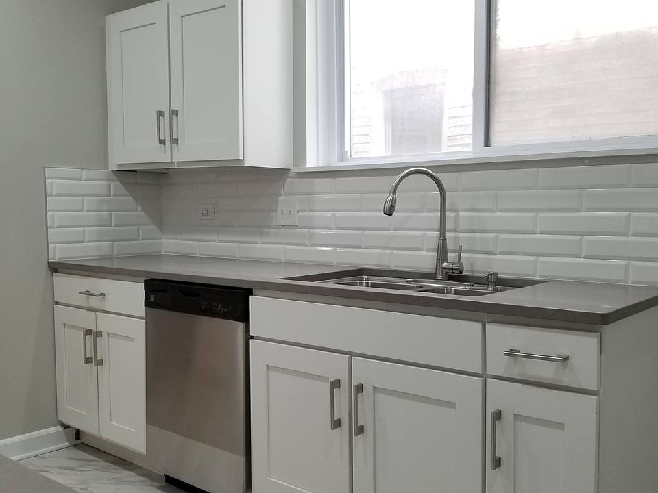 1st image of 5725 N Kimball Ave APT 1