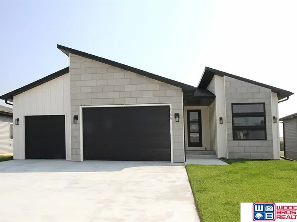 1395 S 8th St, Ashland, NE 68003
