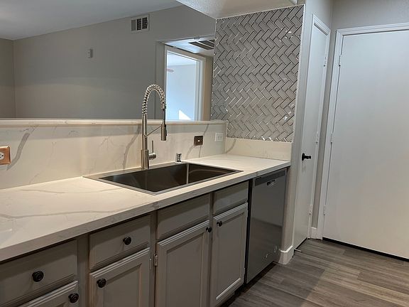 5th image of 7255 W Sunset Rd #G