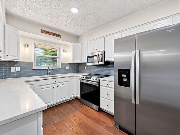2nd image of 8248 Whitewing Dr
