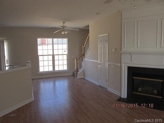 4th image of 3543 Laurenhurst Ln