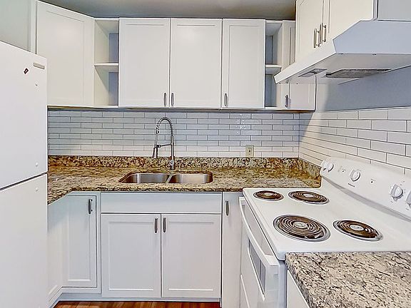 4th image of 3402 Craig Ave #3418