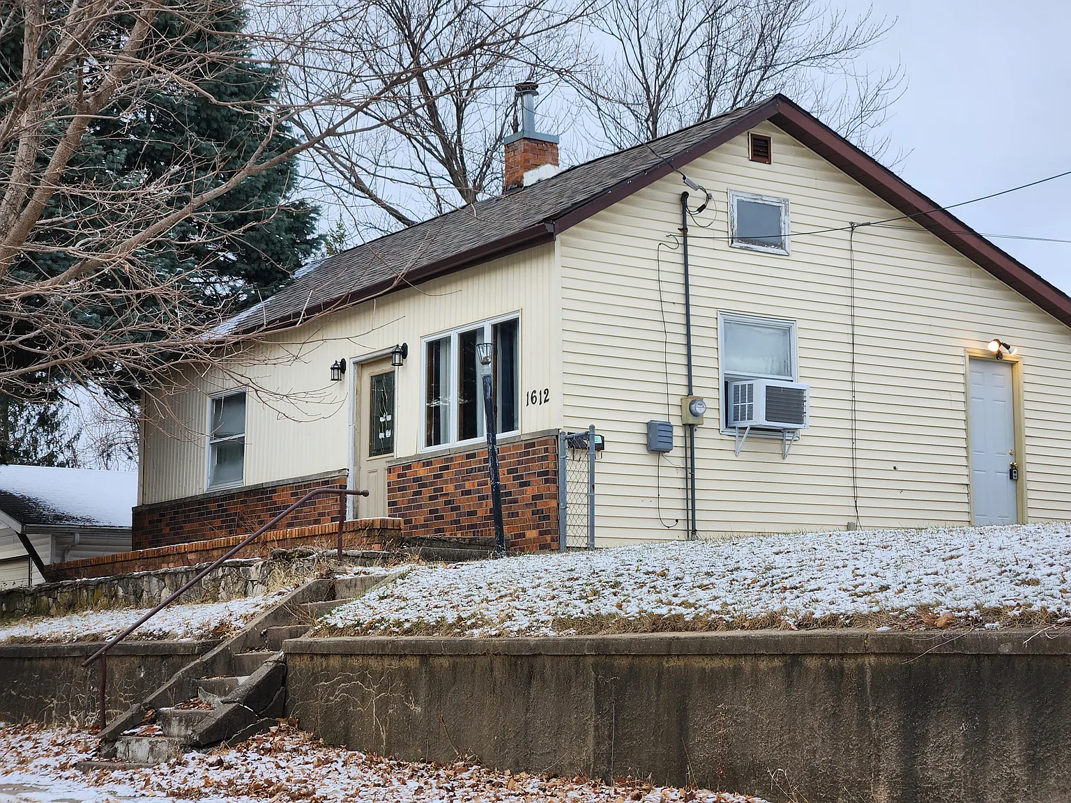 1612 Market St photo 1