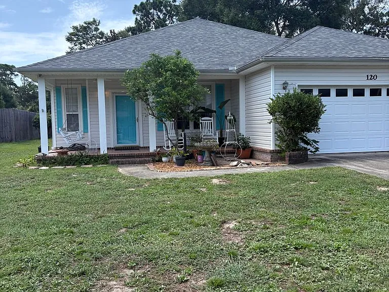 120 Juniper Dr — Photo 1
