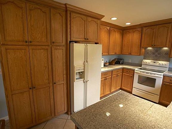 kitchen- custom pantry