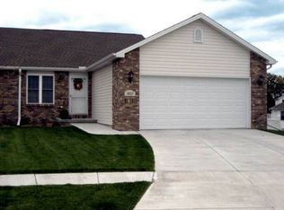 1832 Miranda Ct, Lincoln, NE 68512