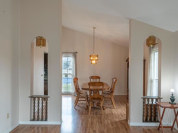 5th image of 1715 N Breiel Blvd