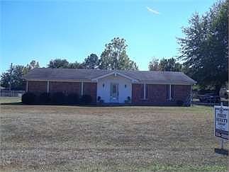 2nd image of 3700 Greenlee St