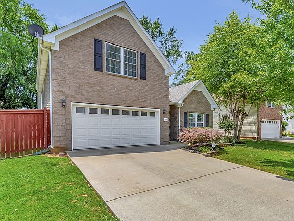 2nd image of 3307 Cotswold Ln