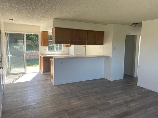 2 bed, 650 sqft, $2,800 — Photo 1