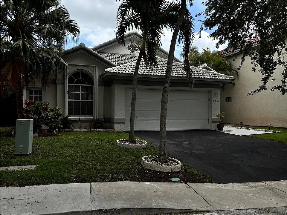 2990 NW 68th Ave