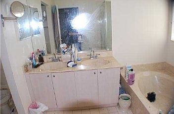 5th image of 10515 Lexington Cir S