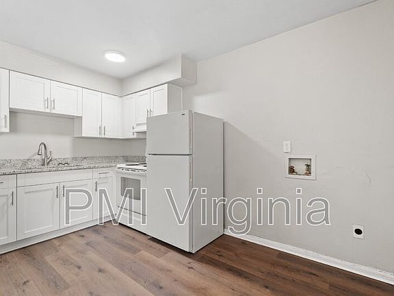 2nd image of 2916 Pleasant Ave APT 5