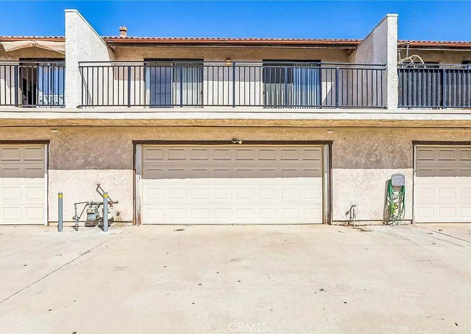 3691 Durfee Ave
