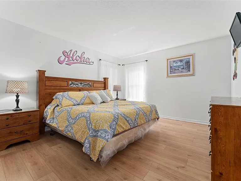 1031 Solana Cir — Photo 29