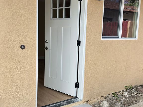 5th image of 9571 Teal Ave